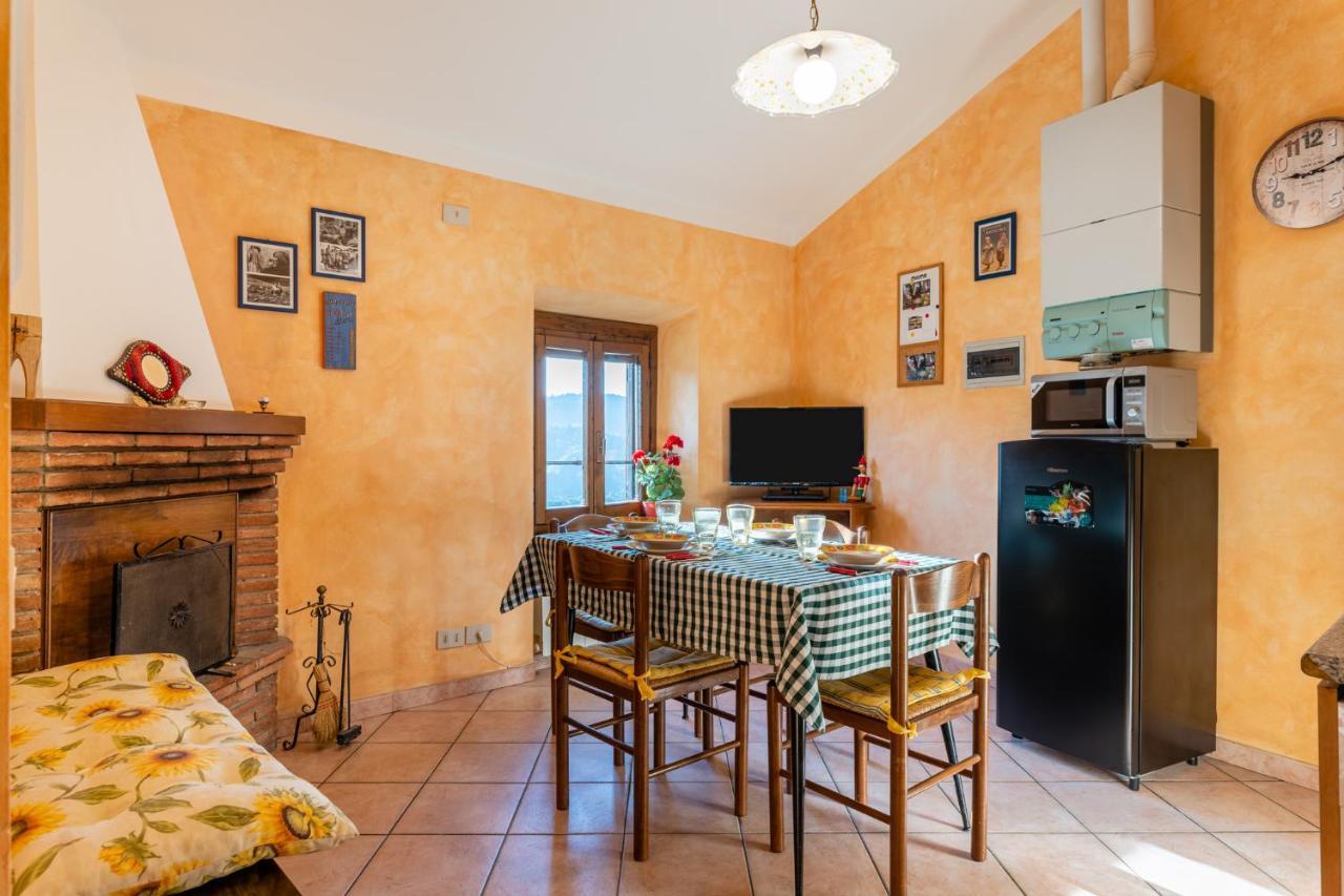 Il Belvedere Sulla Valle House Apartment Pescia Bagian luar foto